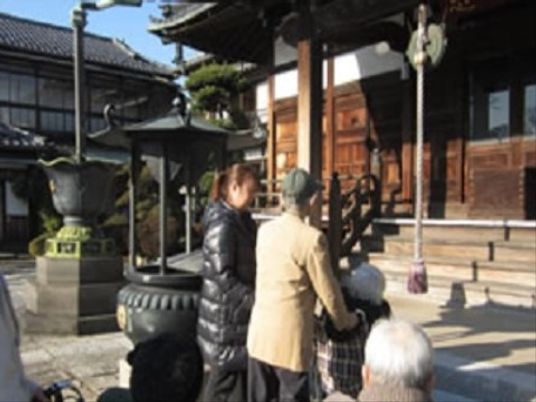 和風建築のエントランス