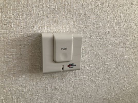 壁のスイッチ