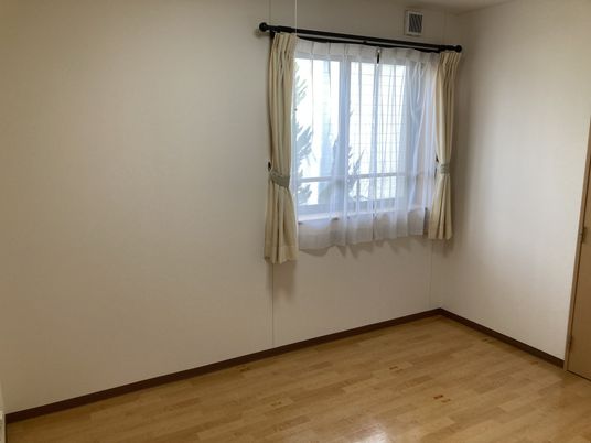 自然光が降り注ぐ居室