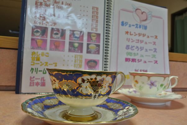 色とりどりのカップメニュー