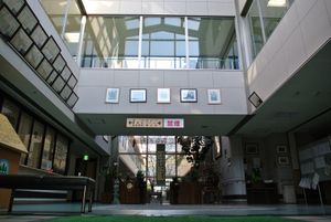 明るい空間のエントランス