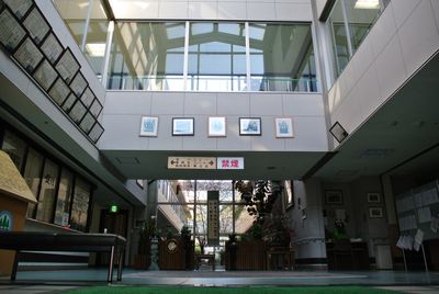 明るい空間のエントランス