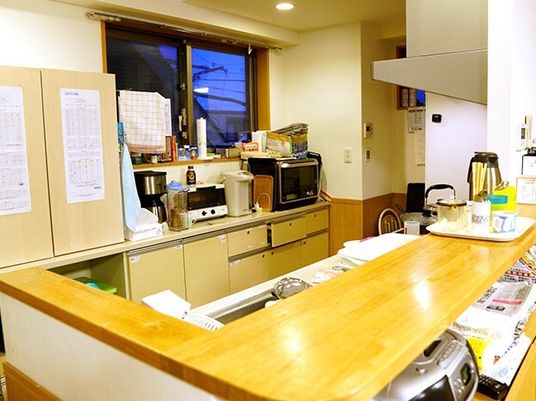 キッチンカウンターと調理器具