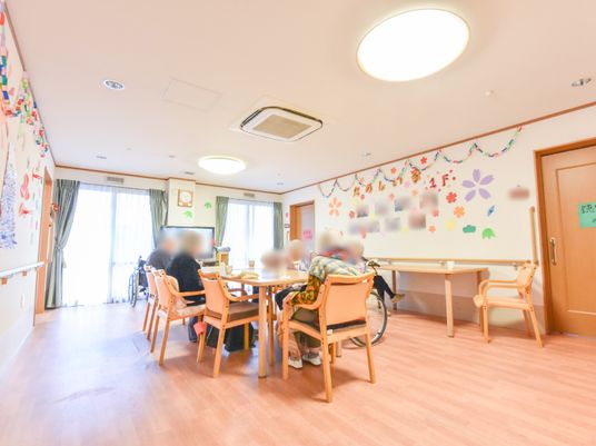 温かみのある食堂空間