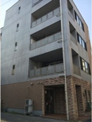 都会の多階建て建物
