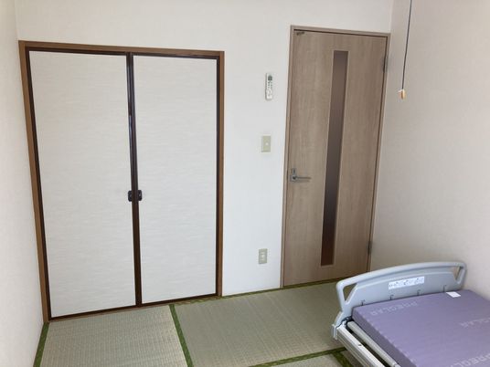 畳が敷かれた居室