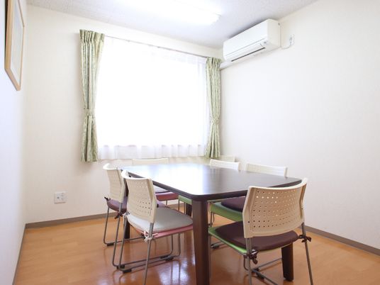 清潔な居室の一角