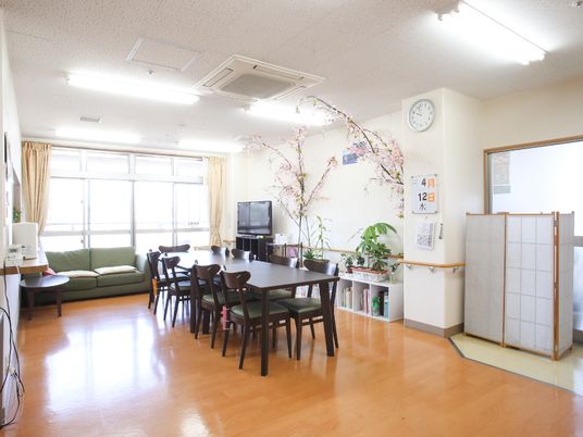 共用スペースの春景色