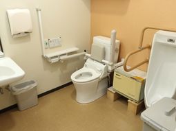 バリアフリーのトイレ設備