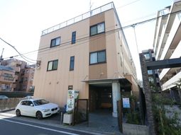 清潔感ある建物正面