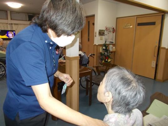 ケアスタッフが業務中の様子