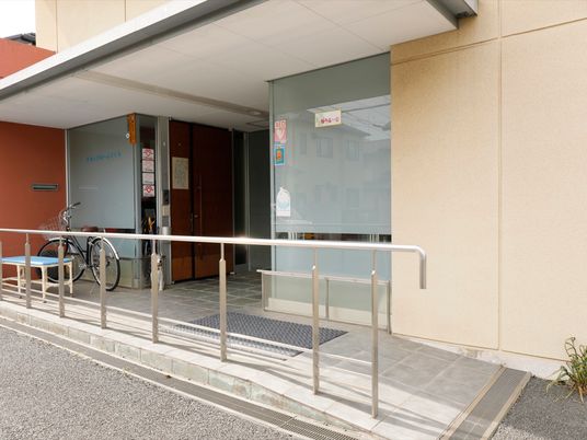 居室の入り口と手すり