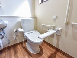 バリアフリーのトイレ設備