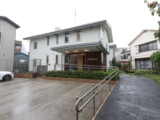 施設の外観全景