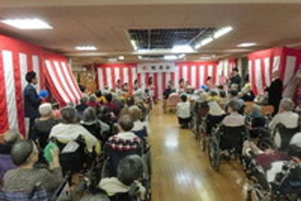 賑やかなイベント会場