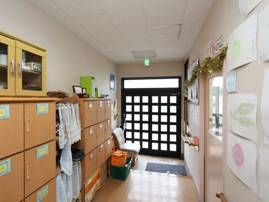 明るい廊下のイメージ