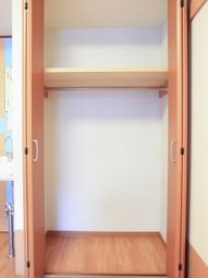 整った空間のクローゼット