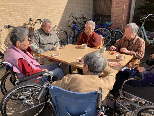 中庭でのお茶会