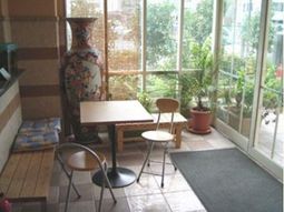 明るい日差しの和室