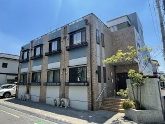 美しい外観の建物