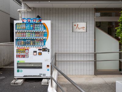 自販機のあるエントランス