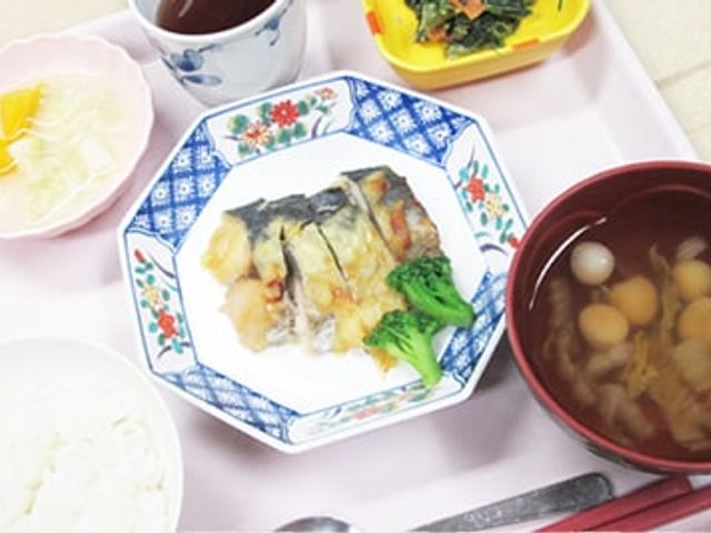 心が満たされる料理 料理   彩り豊かな食事は、心も体も満足できる美味しさです。栄養バランスも考えられています。