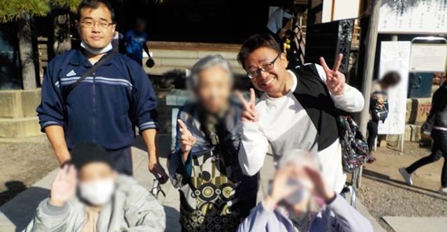 穏やかな交流の場 外観   穏やかな環境で人々が笑顔で交流する場があります。リラックスした雰囲気が魅力です。