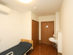 シンプルな個室の居室