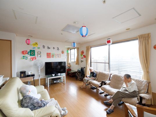 共有リビングの日常風景