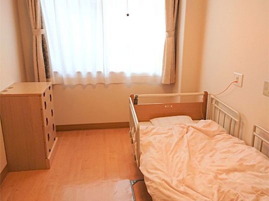日差しが差し込む居室