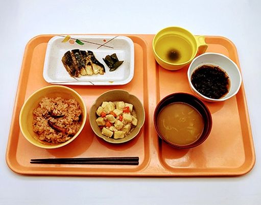 昼食のプレート