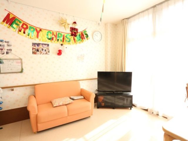 クリスマスの飾り付けリビング