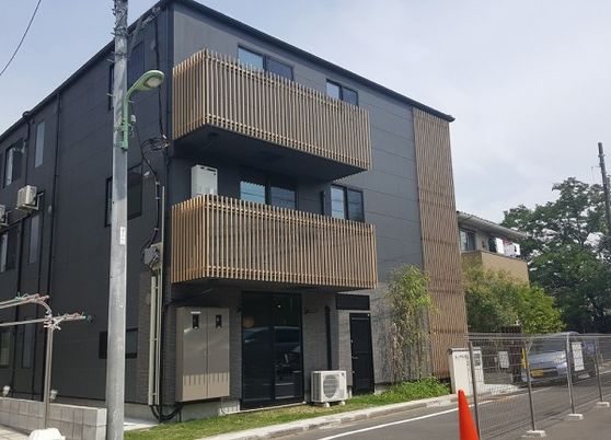 モダンな建物の外観