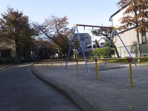 庭園の遊具エリア