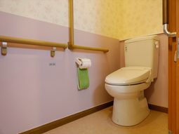 バリアフリートイレ空間