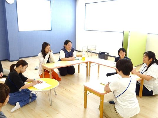 スタッフ研修の多目的室  