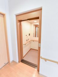 清潔な廊下の入口