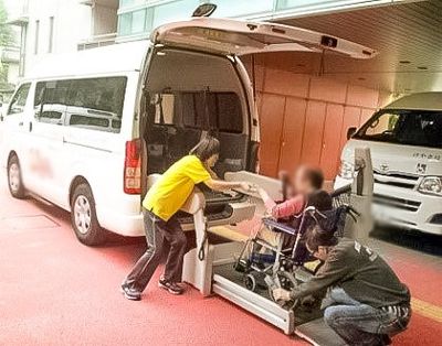 車椅子での出発