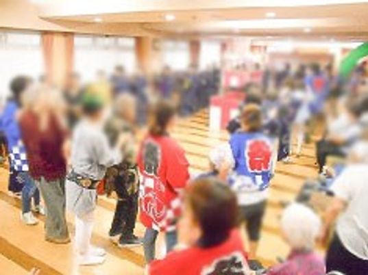 祭りの様子ホール
