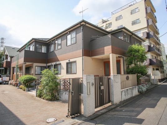 住宅風外観の建物