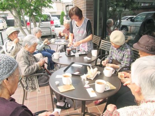 テラスでのコーヒータイム