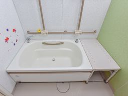 介護用浴槽の設備