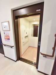 明るいエントランス