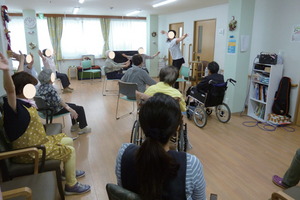 楽しく交流できる室内
