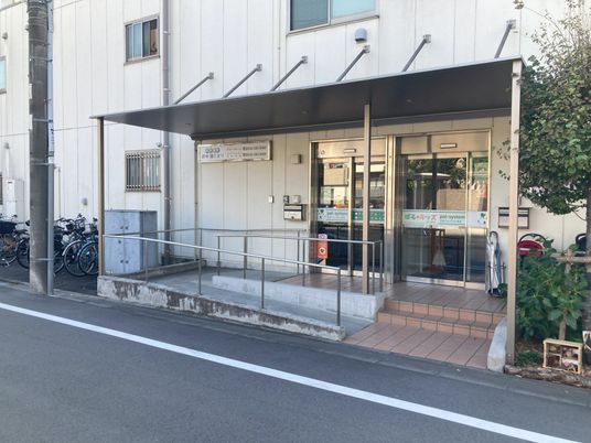 入口の外観