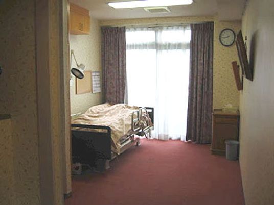 自然光差し込む居室
