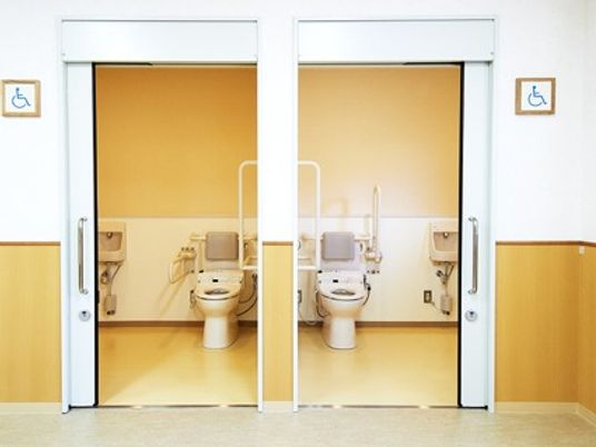 車椅子対応トイレ入口  