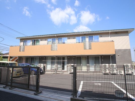 モダンな建物の外観