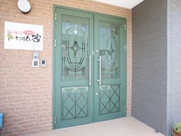 エントランスの門扉