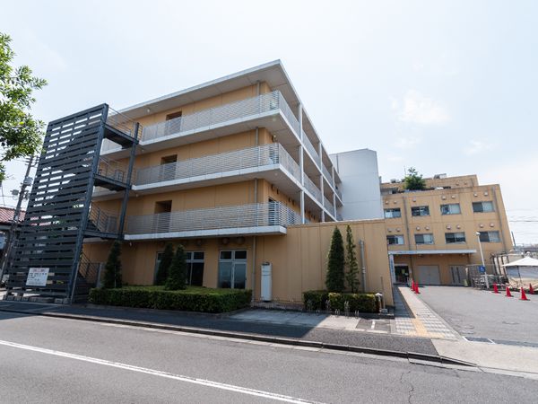 多階層建物の外観